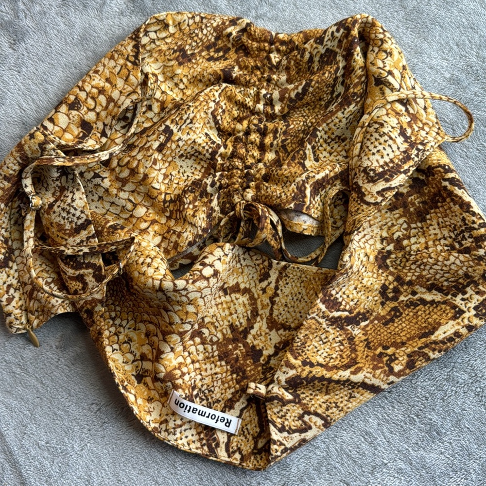 NWOT Reformation Ali Boa Crop Top Snake Print Size 2 - Picture 8 of 13